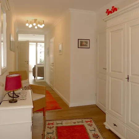 Apartment Haus Halligblick 01 *